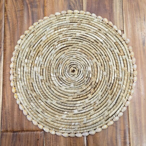 Beach Boho Table Decor Round Placemats Pandan Seashells Centerpiece - Picture 4 of 11
